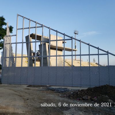 Fachada Escenario Piscinas